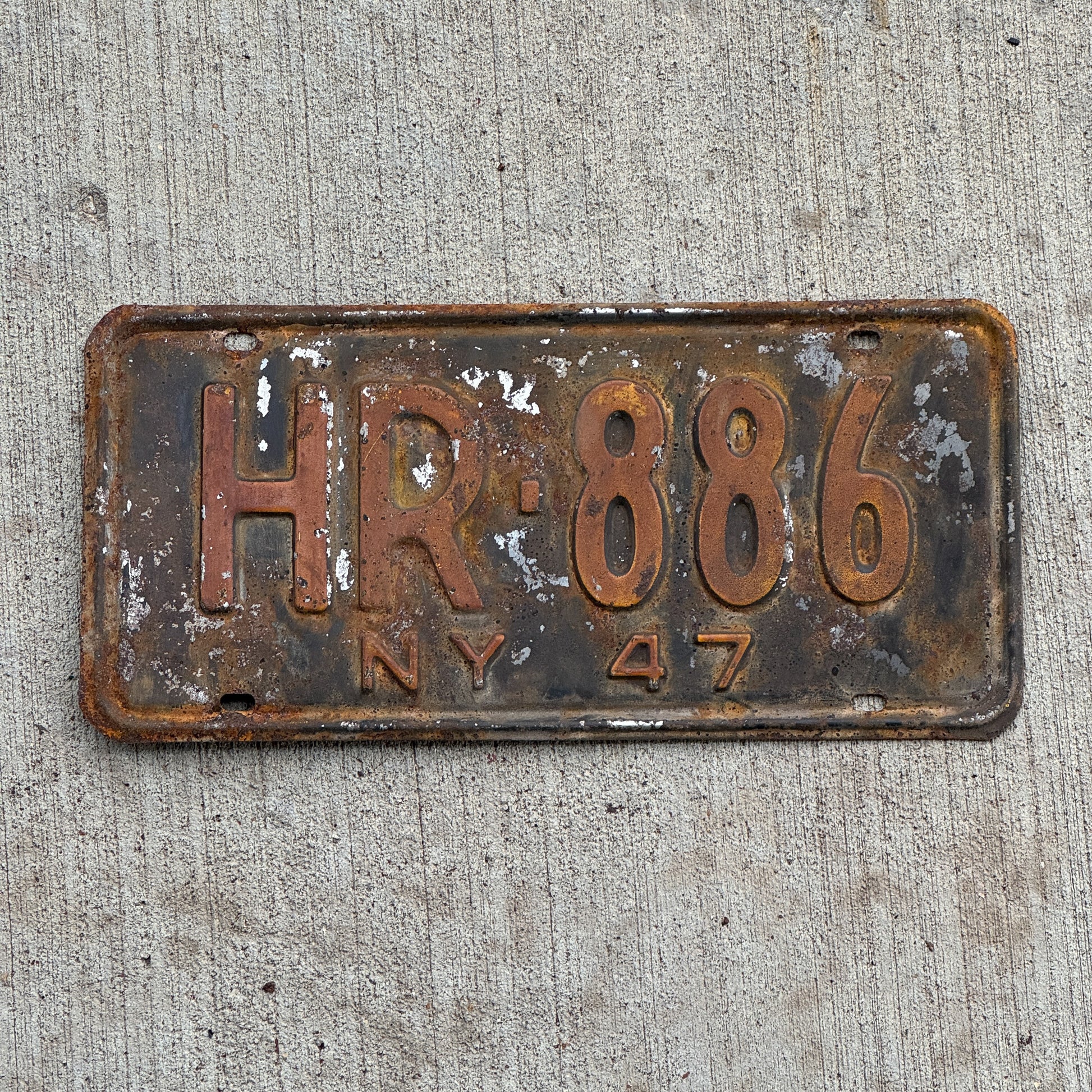Photo of a 1947 New York License Plate Auto Tag Garage Decor Vintage HR 886 with original patina