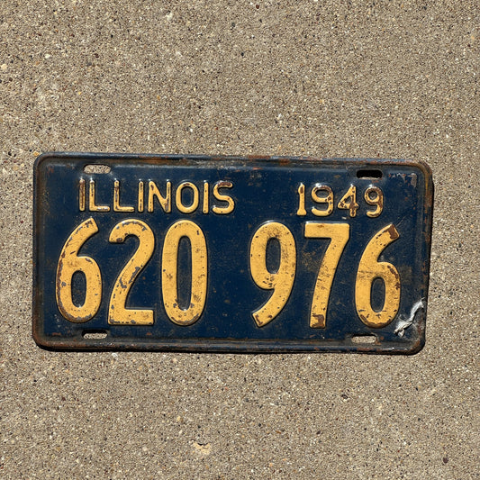 Photo of a 1949 Illinois License Plate Auto Tag Garage Decor Vintage 620 976
