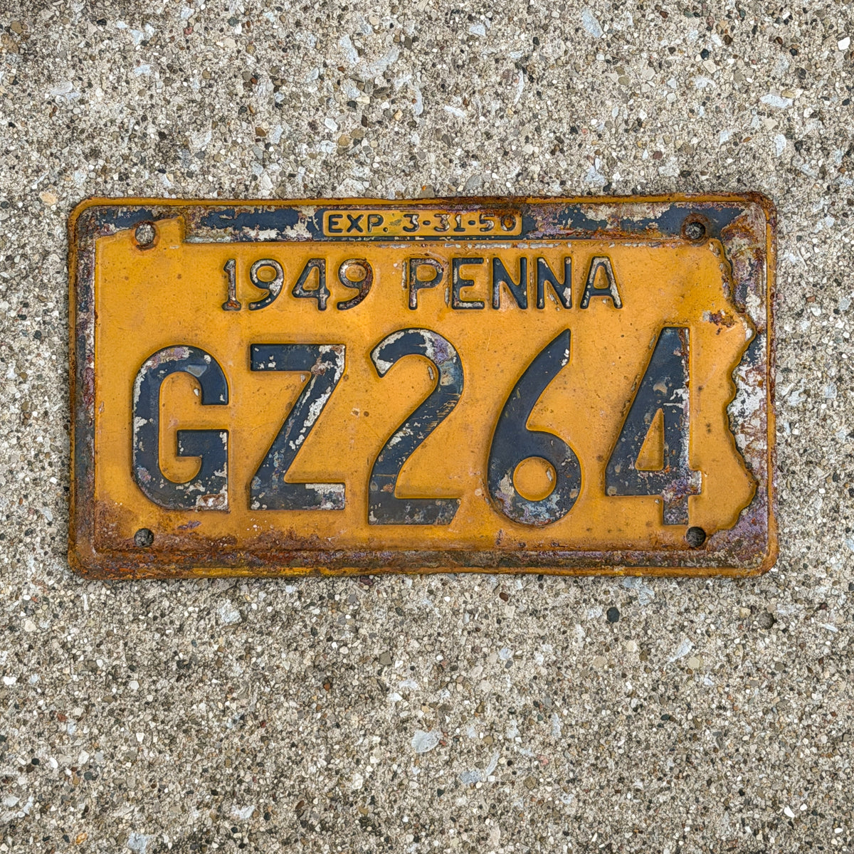 Photo of a 1949 Pennsylvania License Plate Auto Tag Garage Decor Vintage GZ 264 with original patina