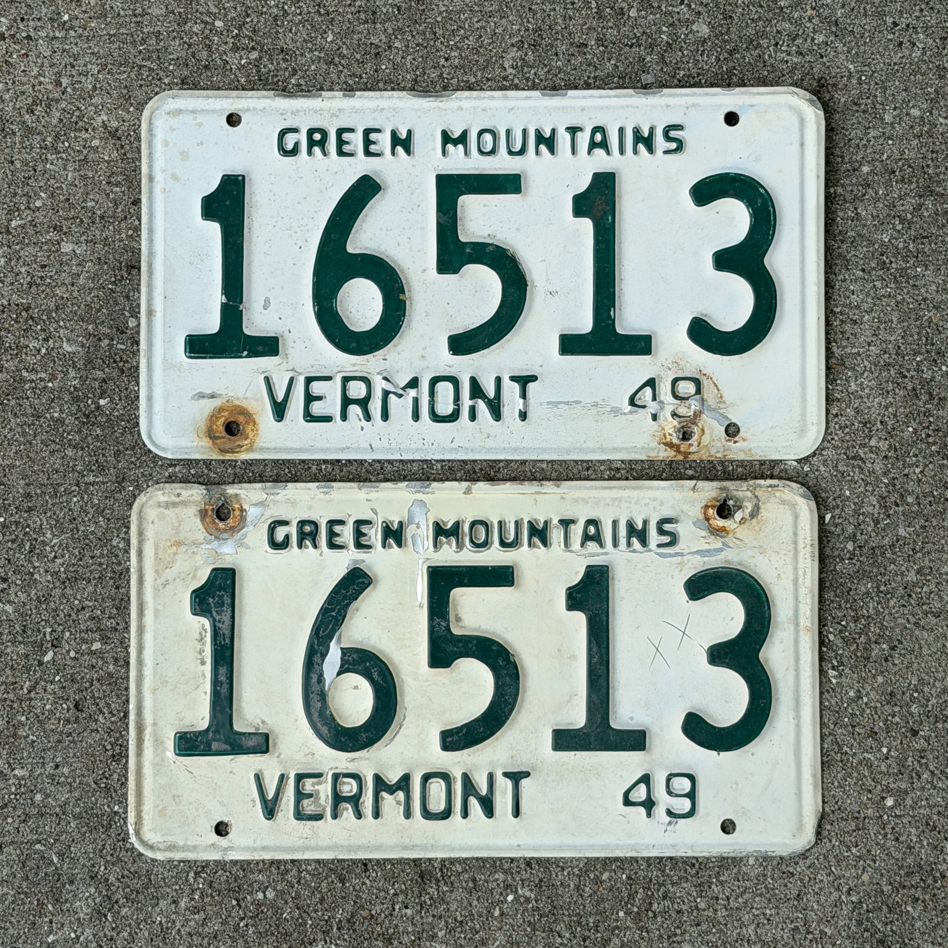 Photo of a 1949 Vermont License Plate Pair Auto Tag Garage Decor Vintage 16513 with original patina