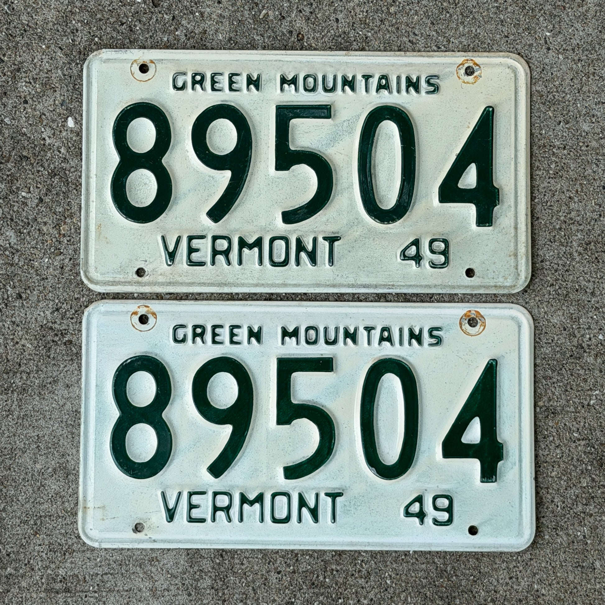 Photo of a 1949 Vermont License Plate Pair Auto Tag Garage Decor Vintage 89504 with original patina