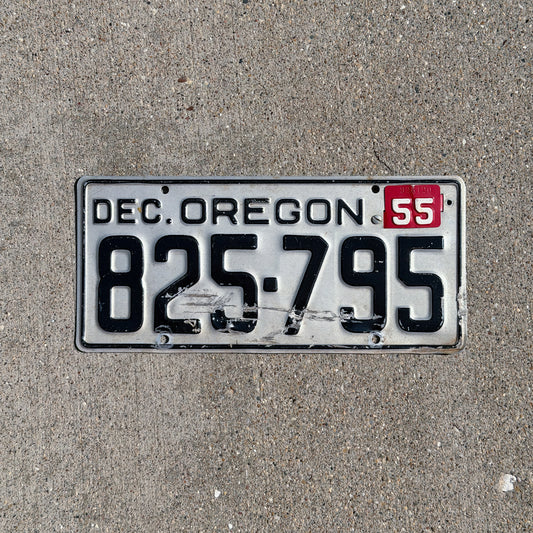 Photo of a 1950 1955 Oregon License Plate Auto Tag Garage Decor Vintage Undated Base 825 795 with original patina