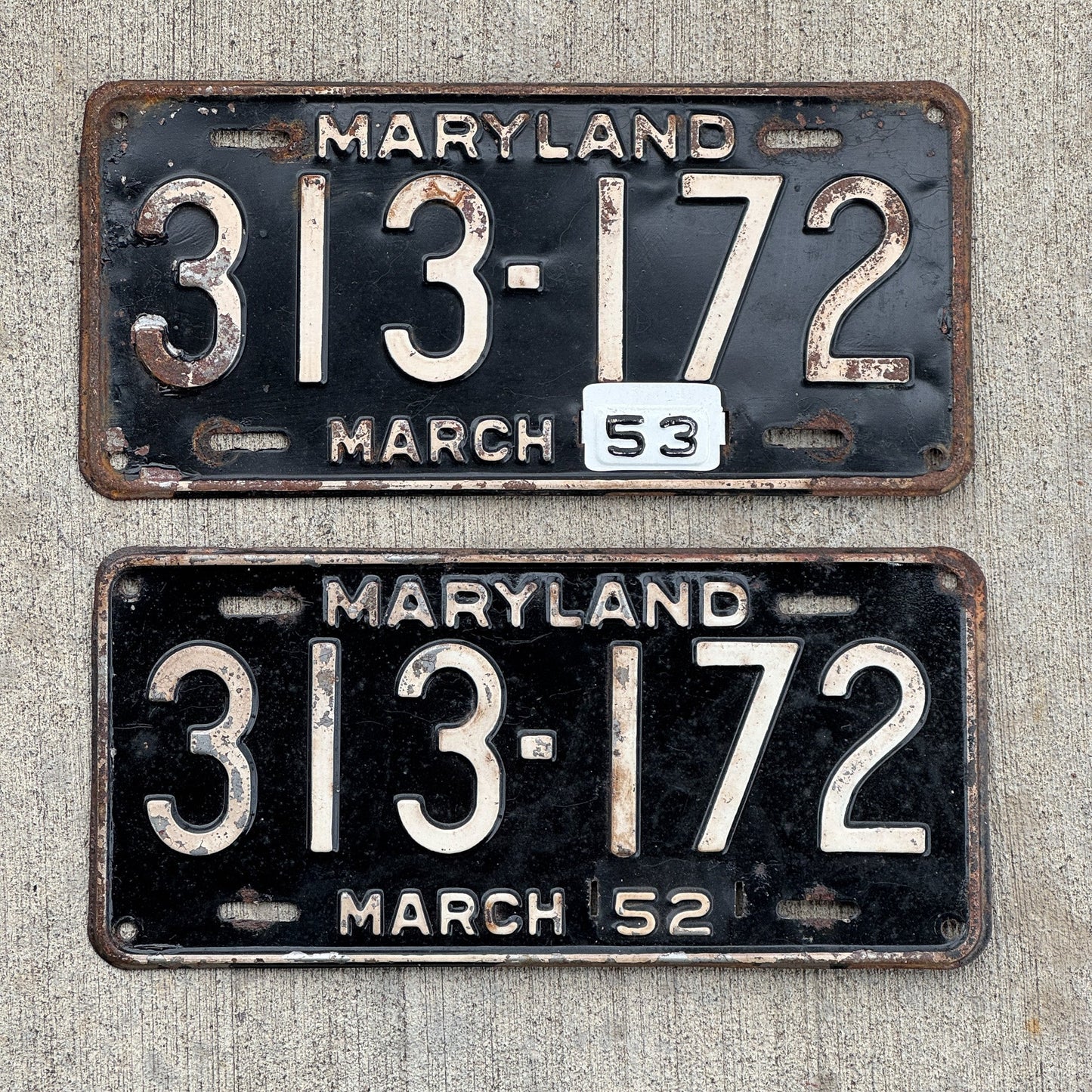 Photo of a 1952 1953 Maryland License Plate Pair Auto Tag Garage Decor Vintage 313 172 with original patina