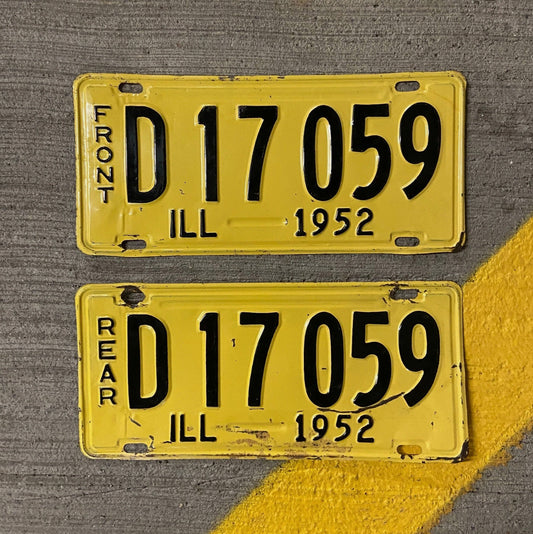 Photo of a 1952 Illinois Truck License Plate Pair Auto Tag Garage Decor Vintage D 17059 with original patina