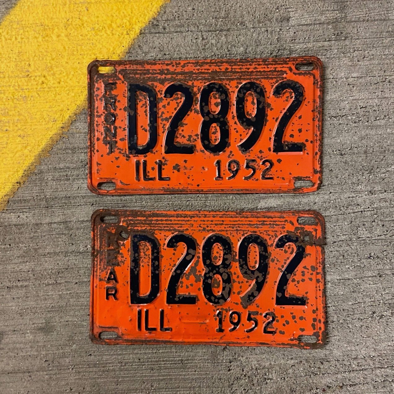 Photo of a 1952 Illinois Truck License Plate Pair Auto Tag Garage Decor Vintage D 2892 with original patina