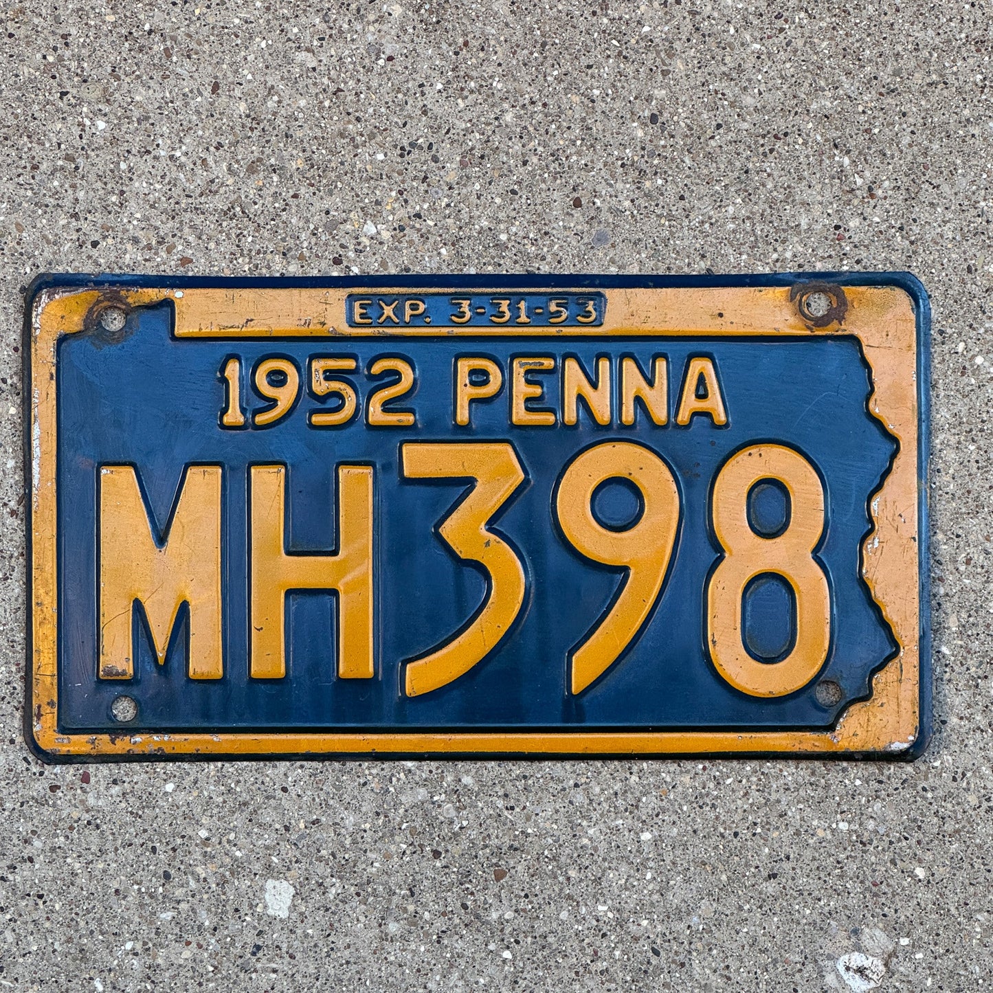 Photo of a 1952 Pennsylvania License Plate Auto Tag Garage Decor Vintage MH 398 with original patina