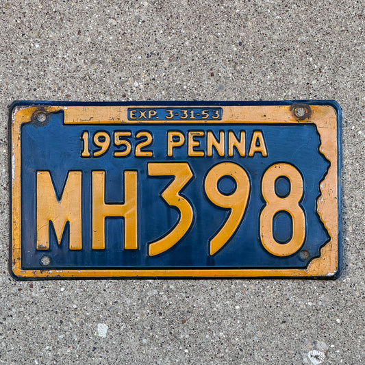 Photo of a 1952 Pennsylvania License Plate Auto Tag Garage Decor Vintage MH 398 with original patina
