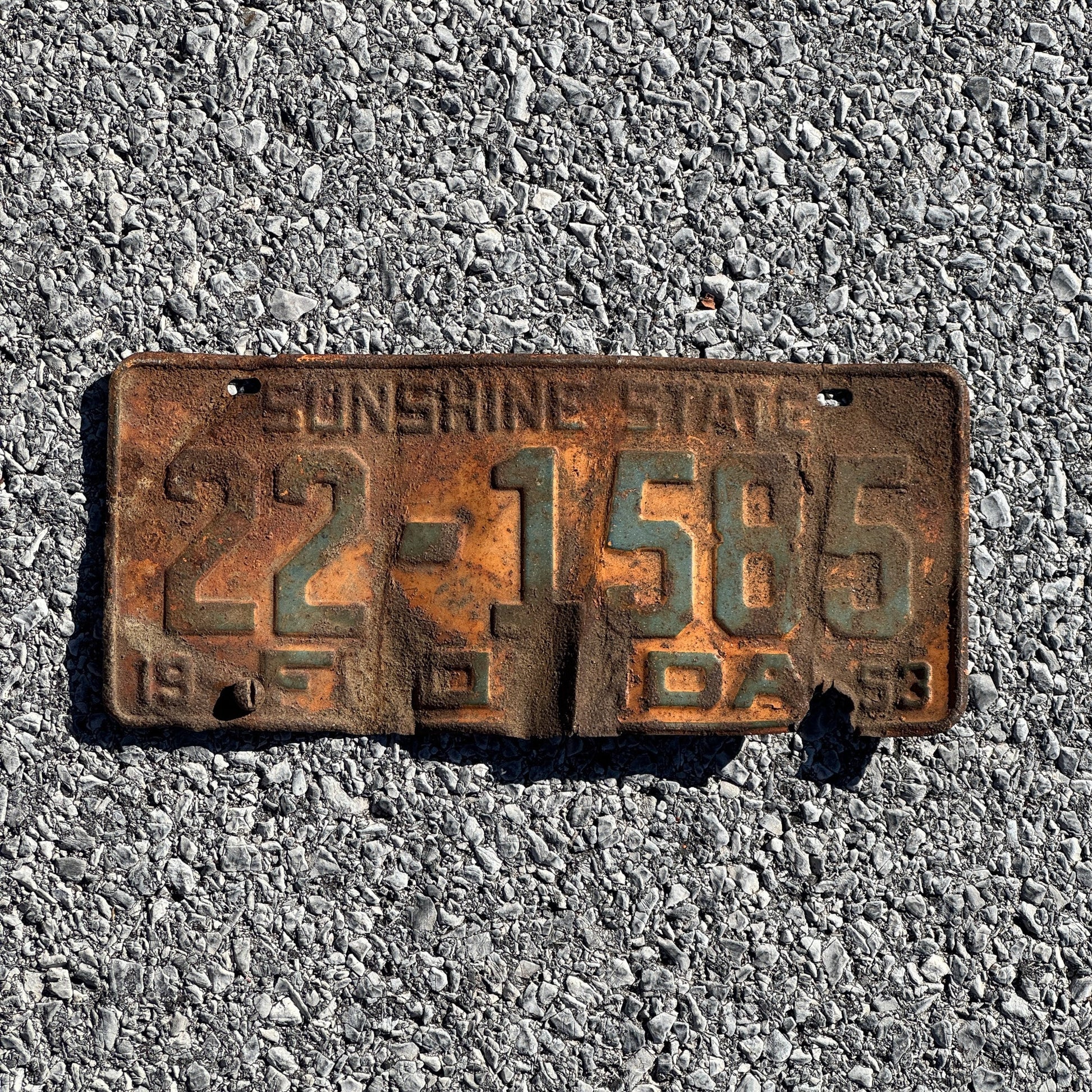 Photo of a 1953 Florida License Plate Auto Tag Garage Decor Vintage 22 1585