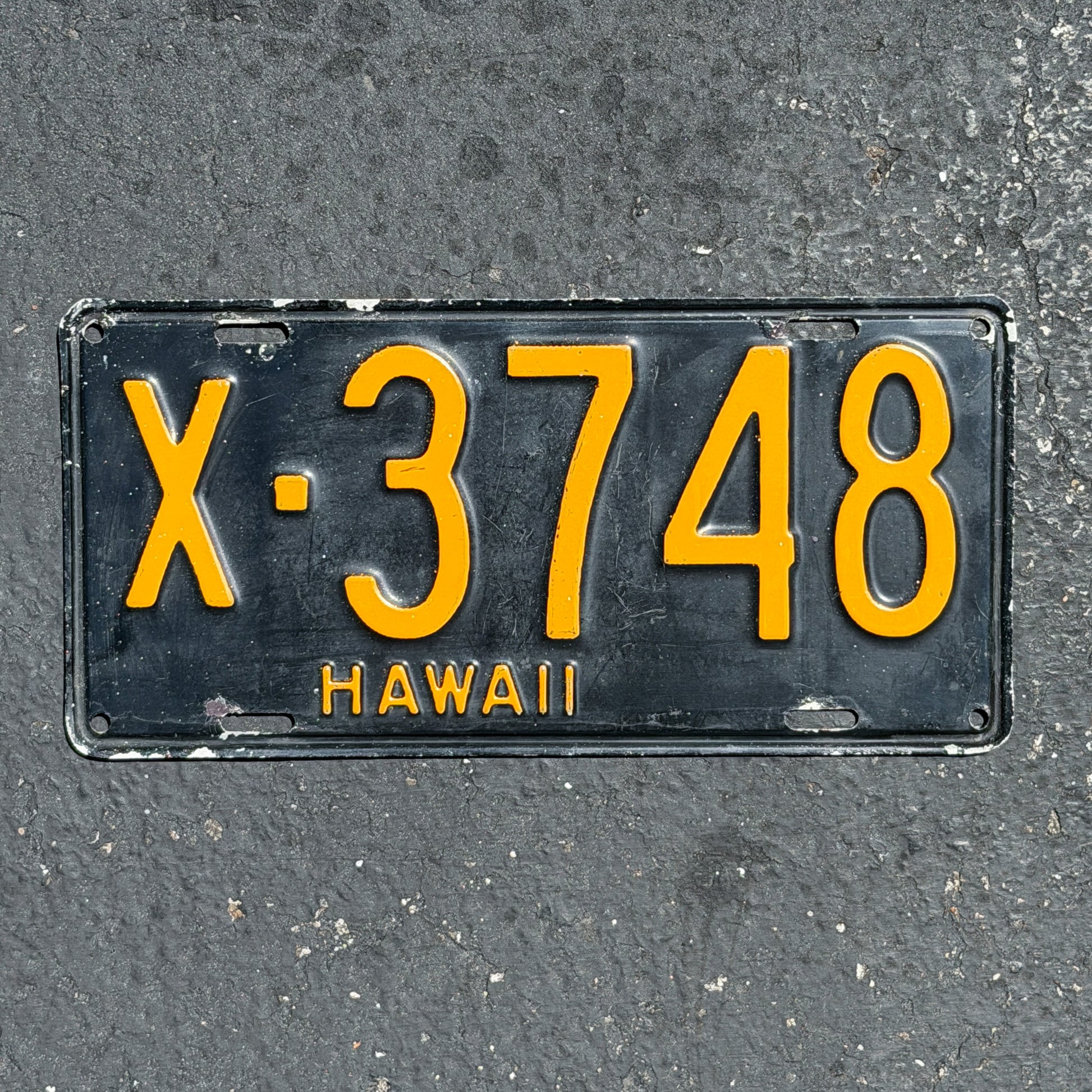 Photo of a 1953 Hawaii License Plate Auto Tag Garage Decor Vintage Honolulu County X 3748 with original patina