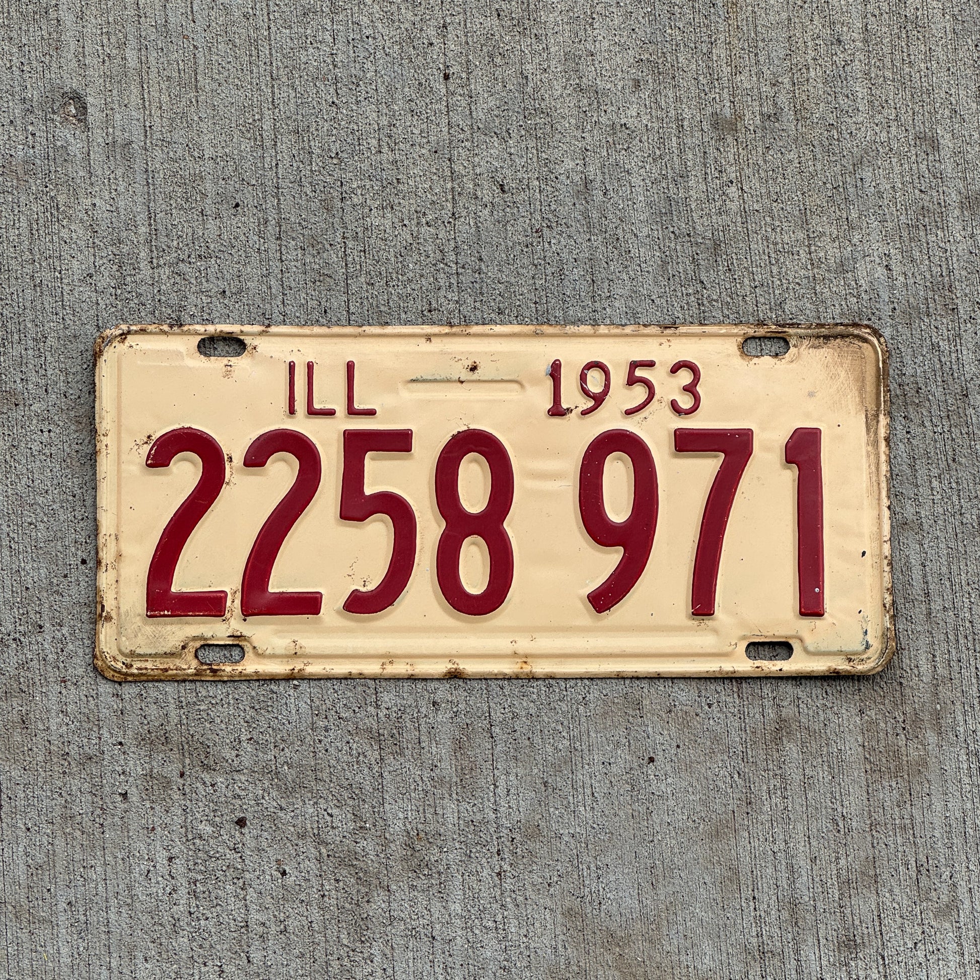 Photo of a 1953 Illinois License Plate Auto Tag Garage Decor Vintage 2 258 971 with original patina