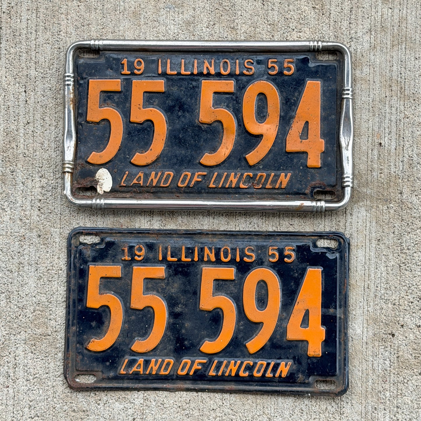 Photo of a 1955 Illinois License Plate Pair Auto Tag Garage Decor Vintage With Frame 55 594 with original patina