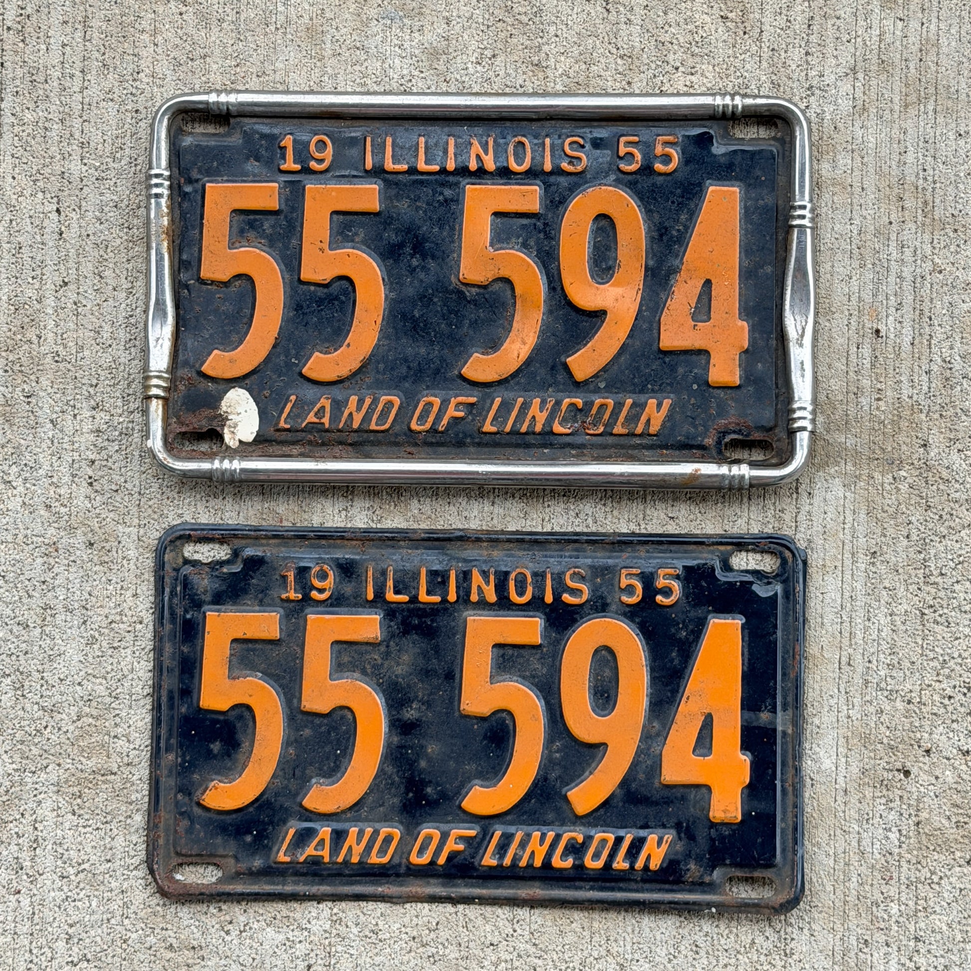 Photo of a 1955 Illinois License Plate Pair Auto Tag Garage Decor Vintage With Frame 55 594 with original patina