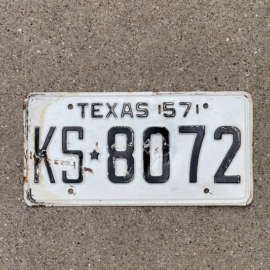 Photo of a 1957 Texas License Plate Auto Tag Garage Decor Vintage KS 8072