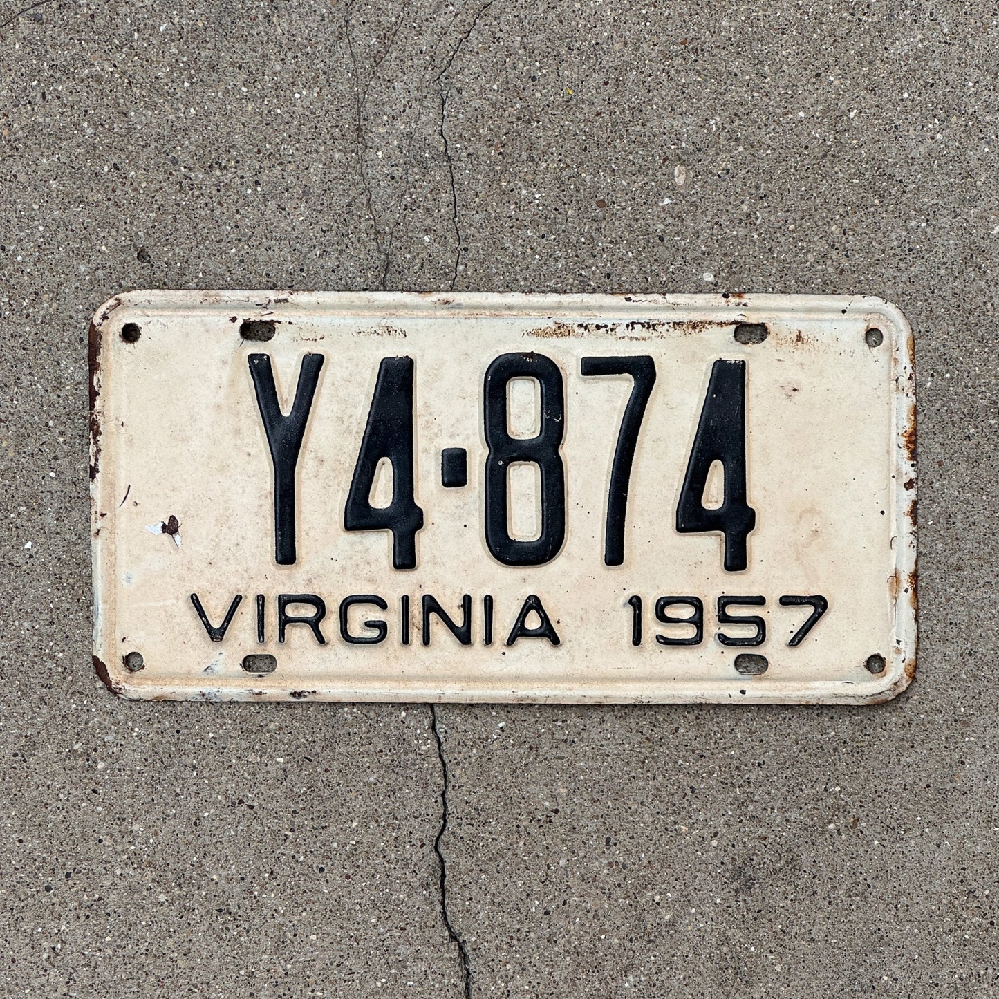 Photo of a 1957 Virginia Truck Tractor License Plate Auto Tag Garage Decor Vintage Y 4874