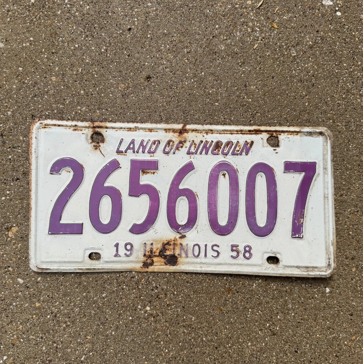 Photo of a 1958 Illinois License Plate Auto Tag Garage Decor Vintage 2656007