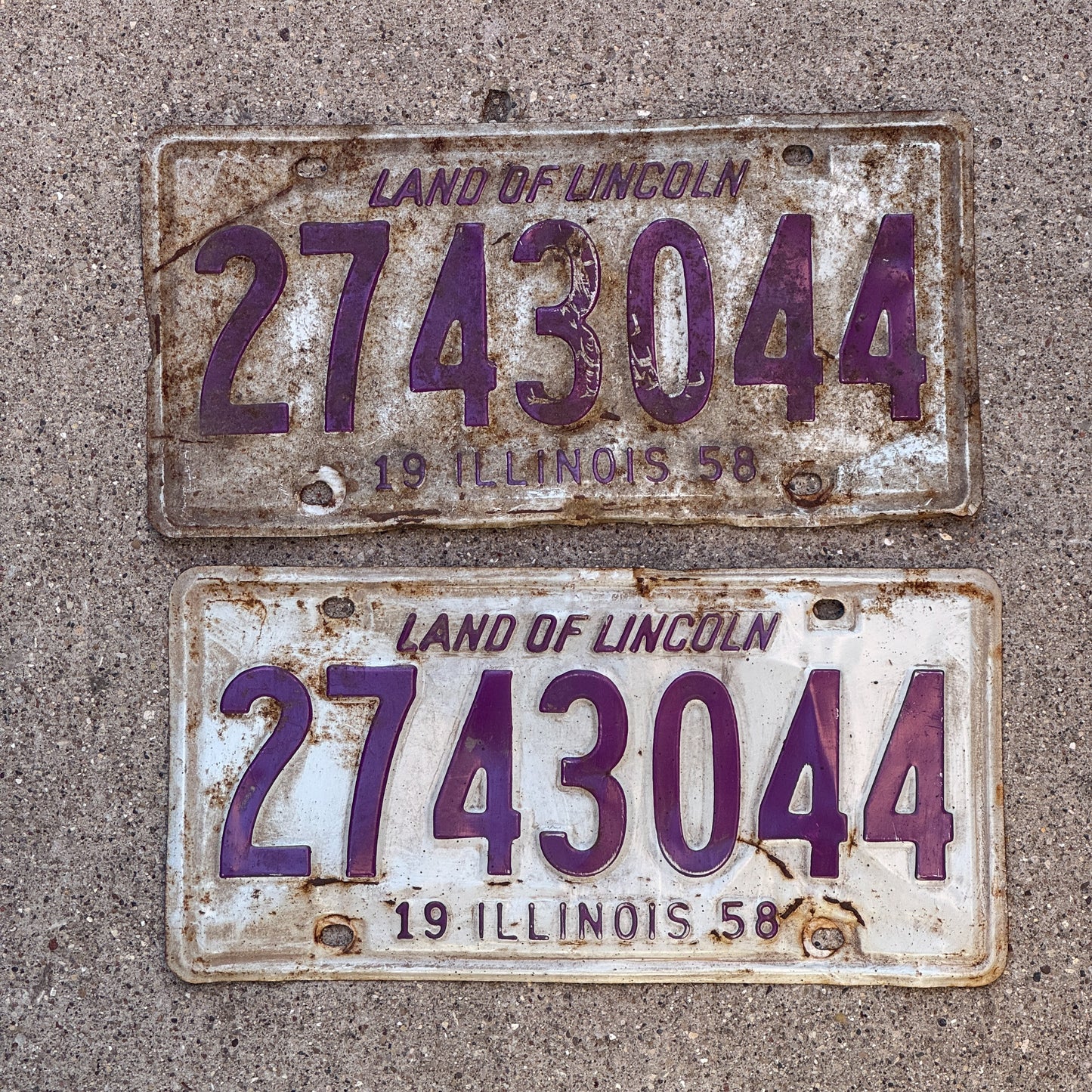 Photo of a 1958 Illinois License Plate Pair Auto Tag Garage Decor Vintage 2 743 044 with original patina