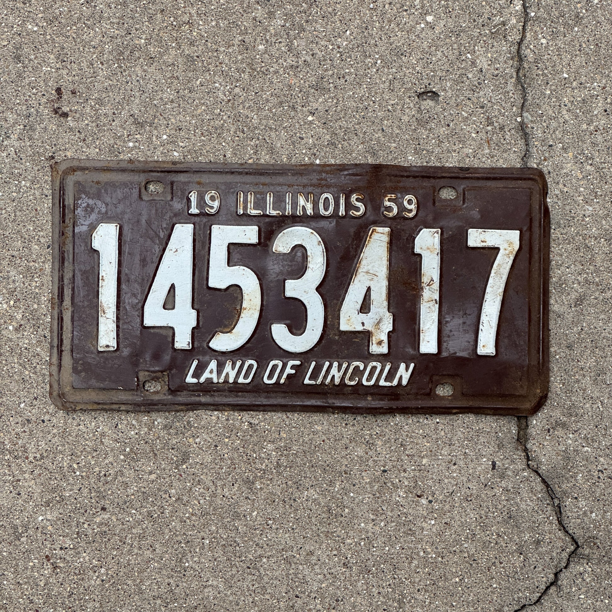 Photo of a 1959 Illinois License Plate Auto Tag Garage Decor Vintage 1 453 417 with original patina