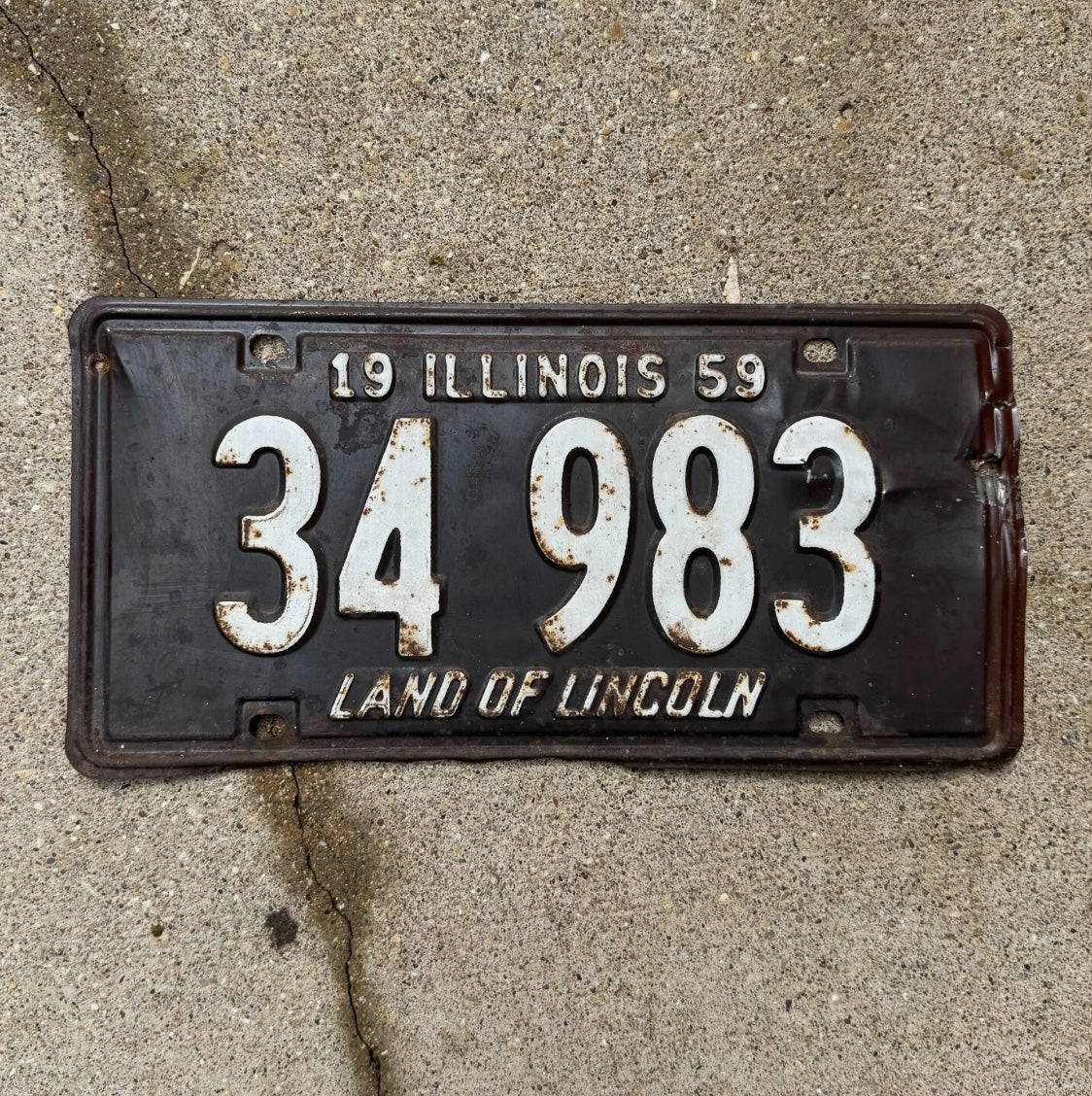 Photo of a 1959 Illinois License Plate Auto Tag Garage Decor Vintage 34 983