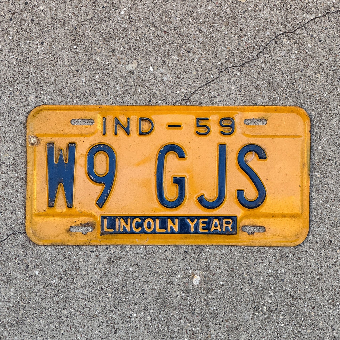 Photo of a 1959 Indiana Ham Radio License Plate Auto Tag Garage Decor Vintage W9 GJS with original patina