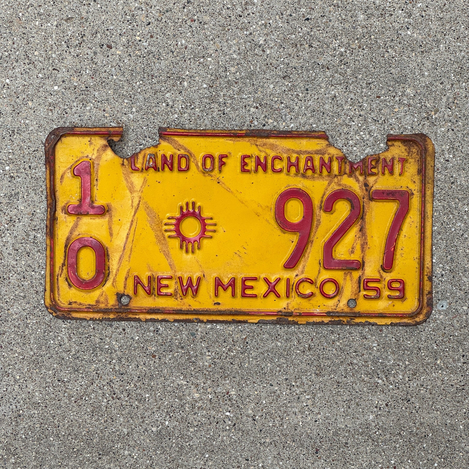 Photo of a 1959 New Mexico Truck License Plate Auto Tag Garage Decor Vintage 10 927