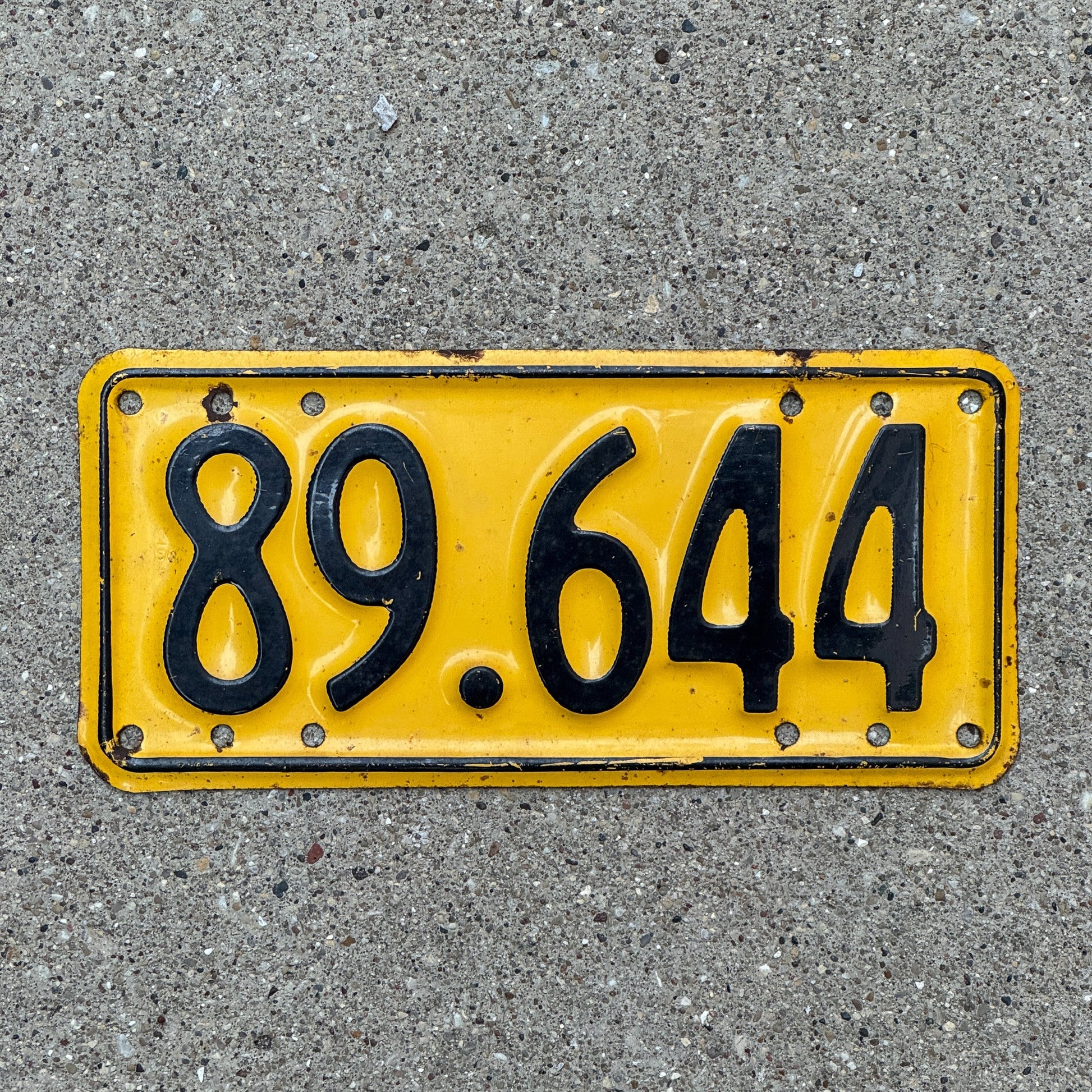 Photo of a 1961 1966 New Zealand License Plate Auto Tag Garage Decor Vintage 89 644 with original patina