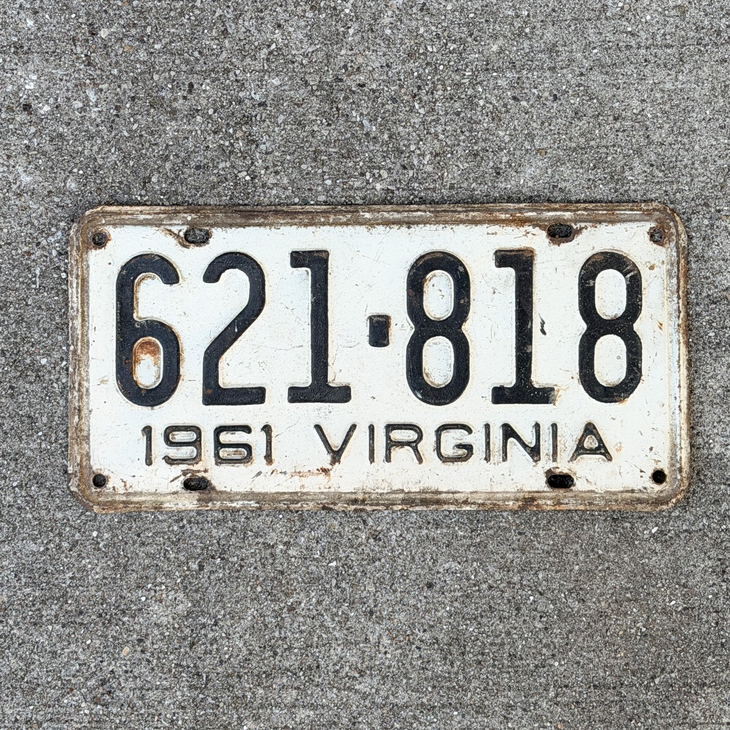 Photo of a 1961 Virginia License Plate Auto Tag Garage Decor Vintage 621 818 with original patina