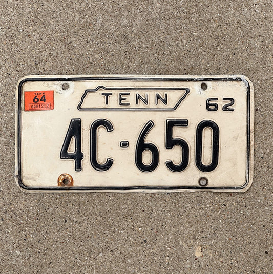 Photo of a 1962 1964 Tennessee License Plate Auto Tag Garage Decor Vintage 4C 650 with original patina