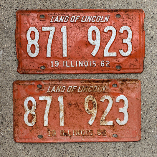 Photo of a 1962 Illinois License Plate Pair Auto Tag Garage Decor Vintage 871 923 with original patina