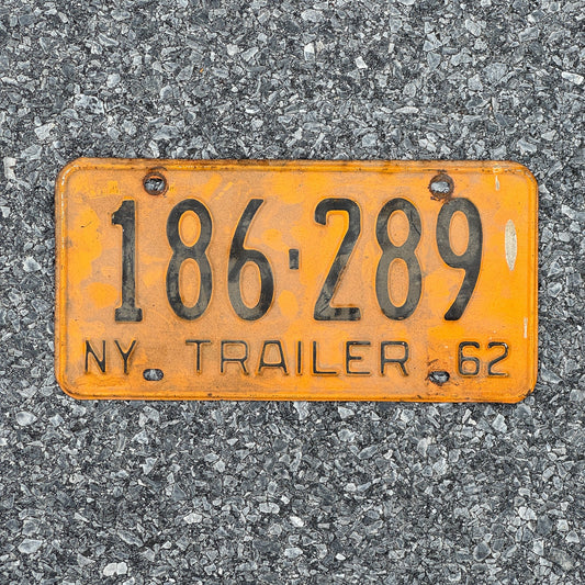 Photo of a 1962 New York Trailer License Plate Auto Tag Garage Decor Vintage 186 289