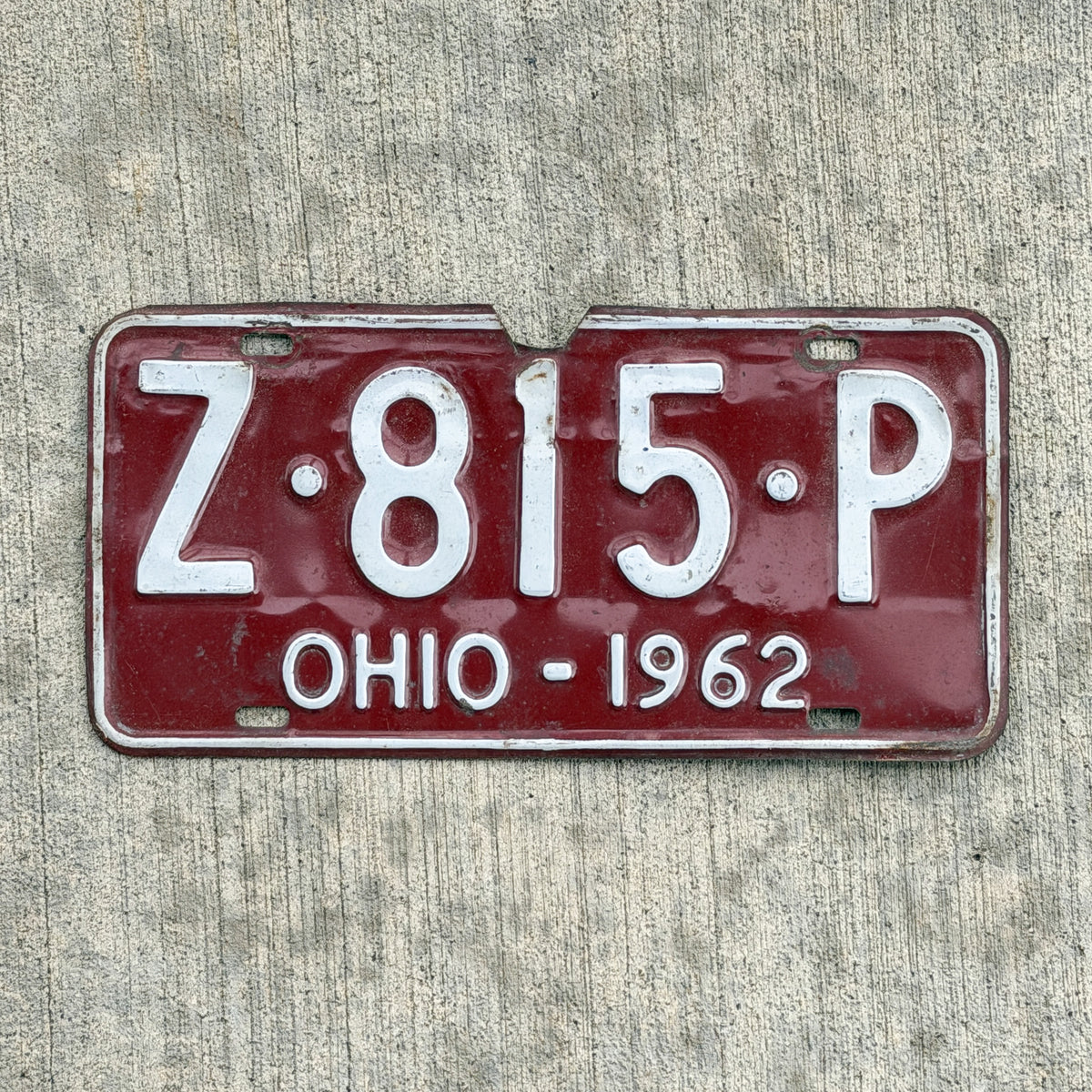 Photo of a 1962 Ohio License Plate Auto Tag Garage Decor Vintage Z 815 P with original patina