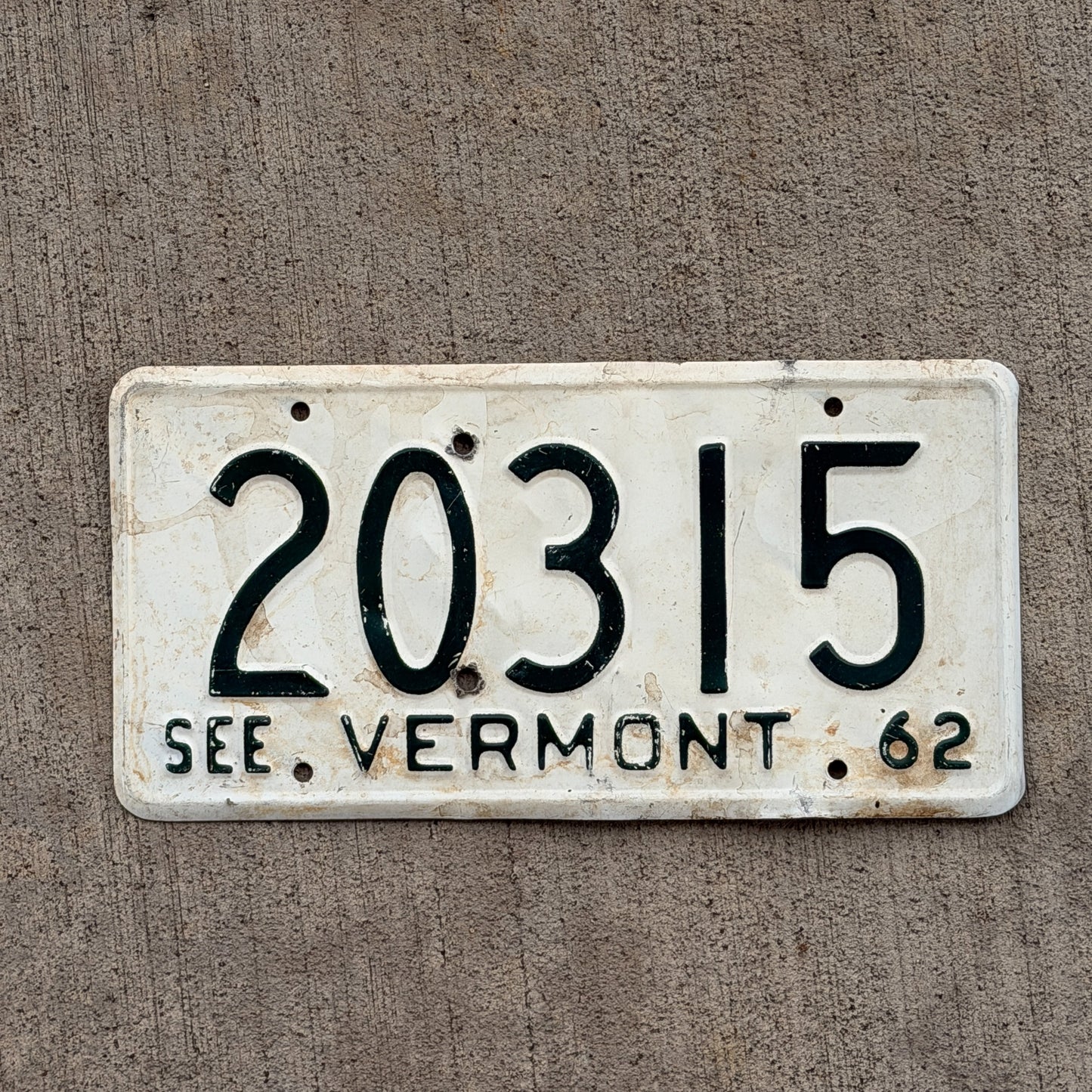 Photo of a 1962 Vermont License Plate Auto Tag Garage Decor Vintage 20315 with original patina