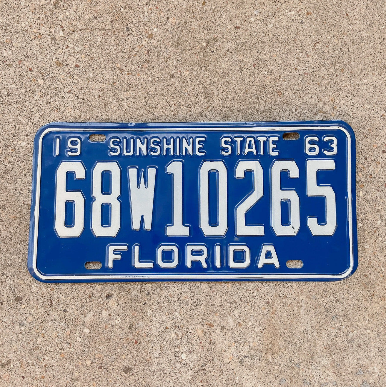 Photo of a 1963 Florida License Plate Auto Tag Garage Decor Vintage High Quality 68 W 10265 with original patina