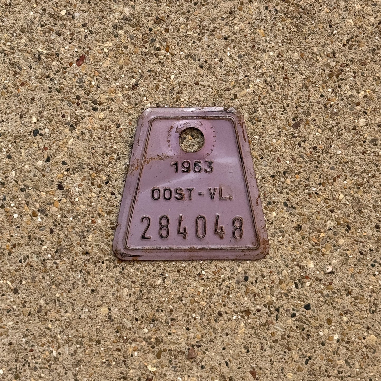 Photo of a 1963 Illinois Bicycle Auto Tag Garage Decor Vintage Oost-VL 284048