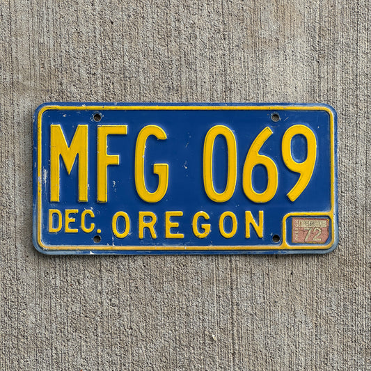 Photo of a 1964 1972 Oregon License Plate Auto Tag Garage Decor Vintage MFG 069 with original patina