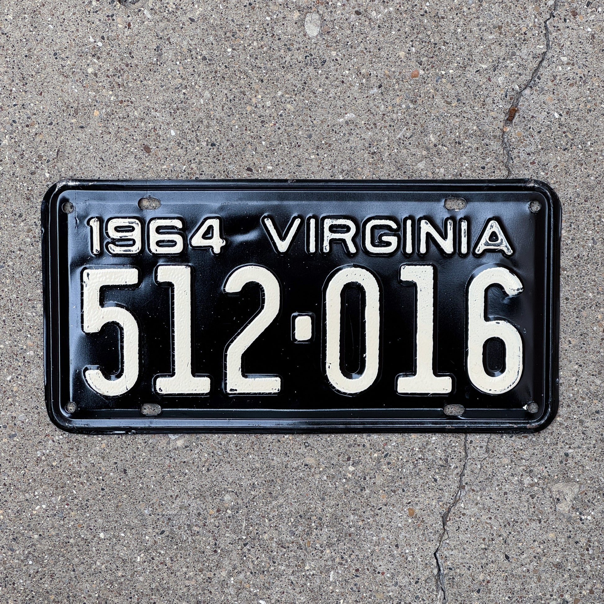 Photo of a 1964 Virginia License Plate Auto Tag Garage Decor Vintage 512 016 with original patina