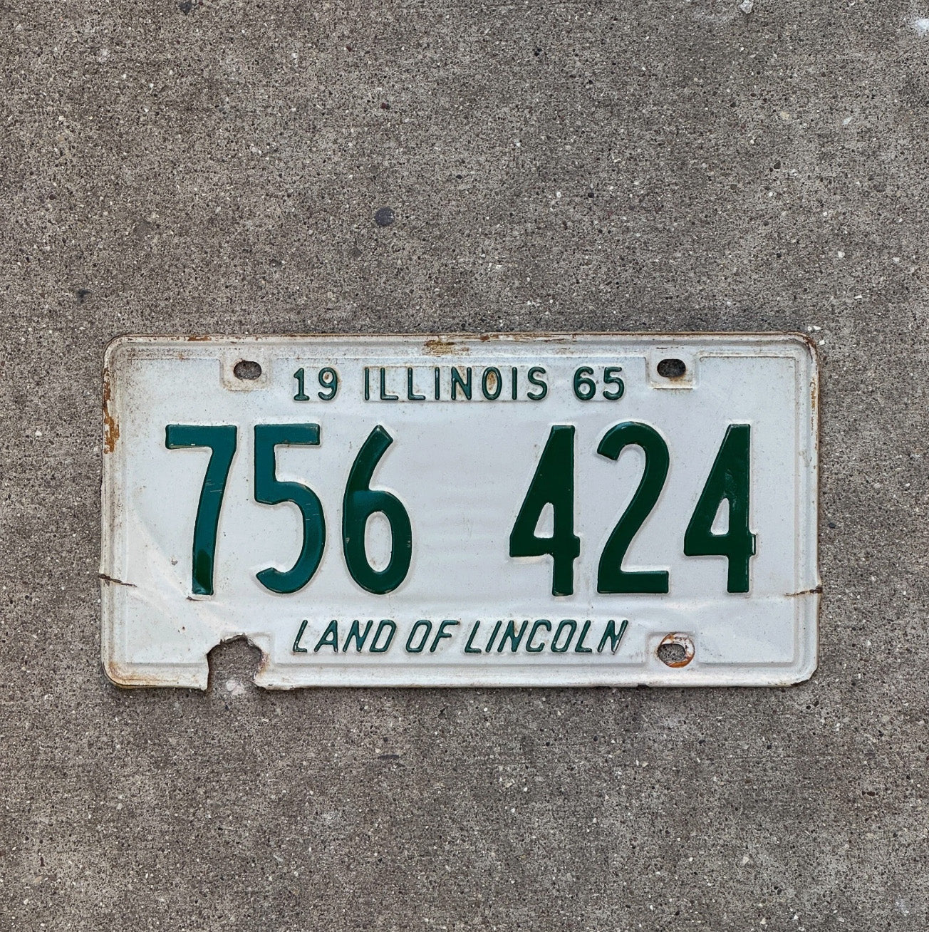 Photo of a 1965 Illinois License Plate Auto Tag Garage Decor 756424