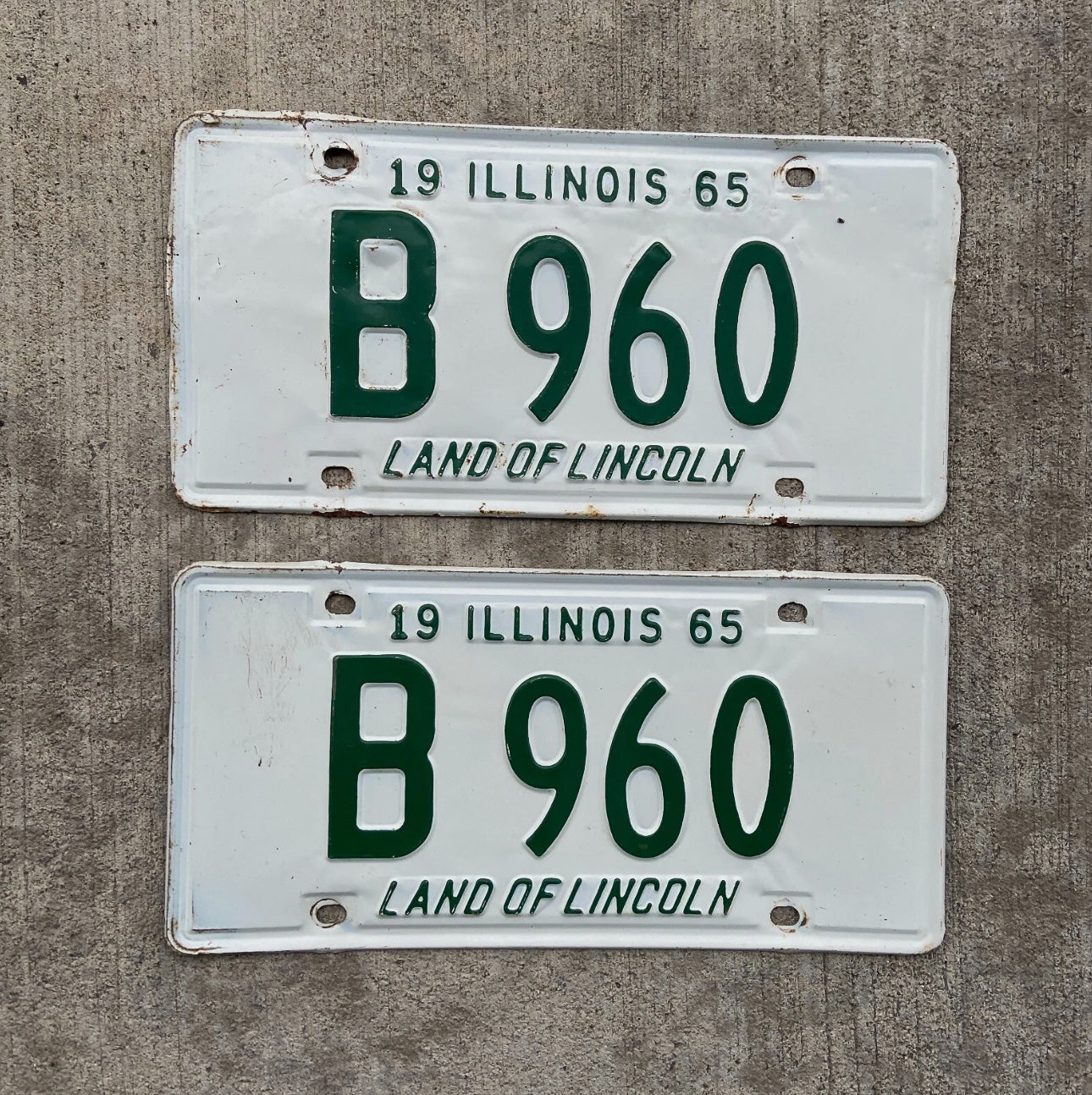 Photo of a 1965 Illinois Truck License Plate Pair Auto Tag Garage Decor Vintage B 960 with original patina