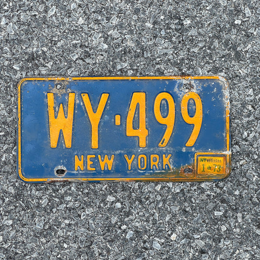 Photo of a 1966 1973 New York License Plate Auto Tag Garage Decor Vintage Wyoming County WY 499