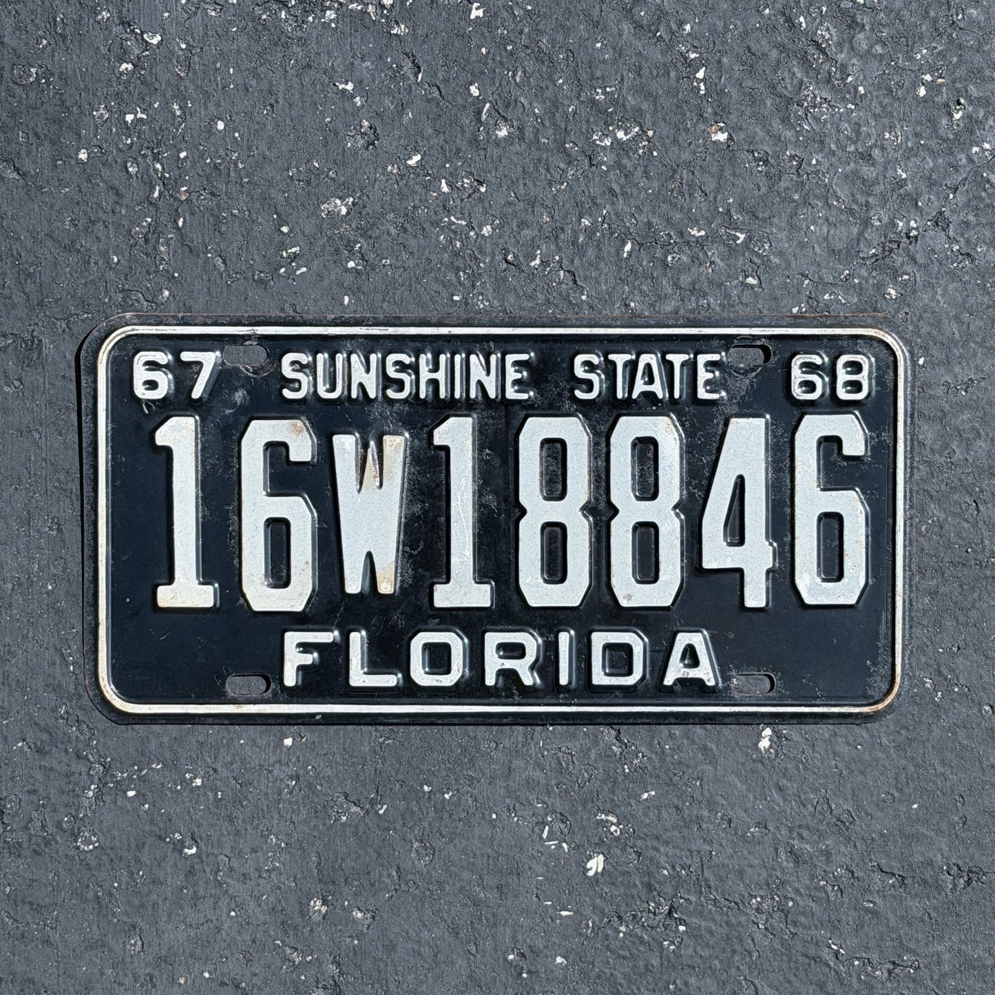 Photo of a 1967 1968 Florida License Plate Auto Tag Garage Decor Vintage 16 W 18846 with original patina