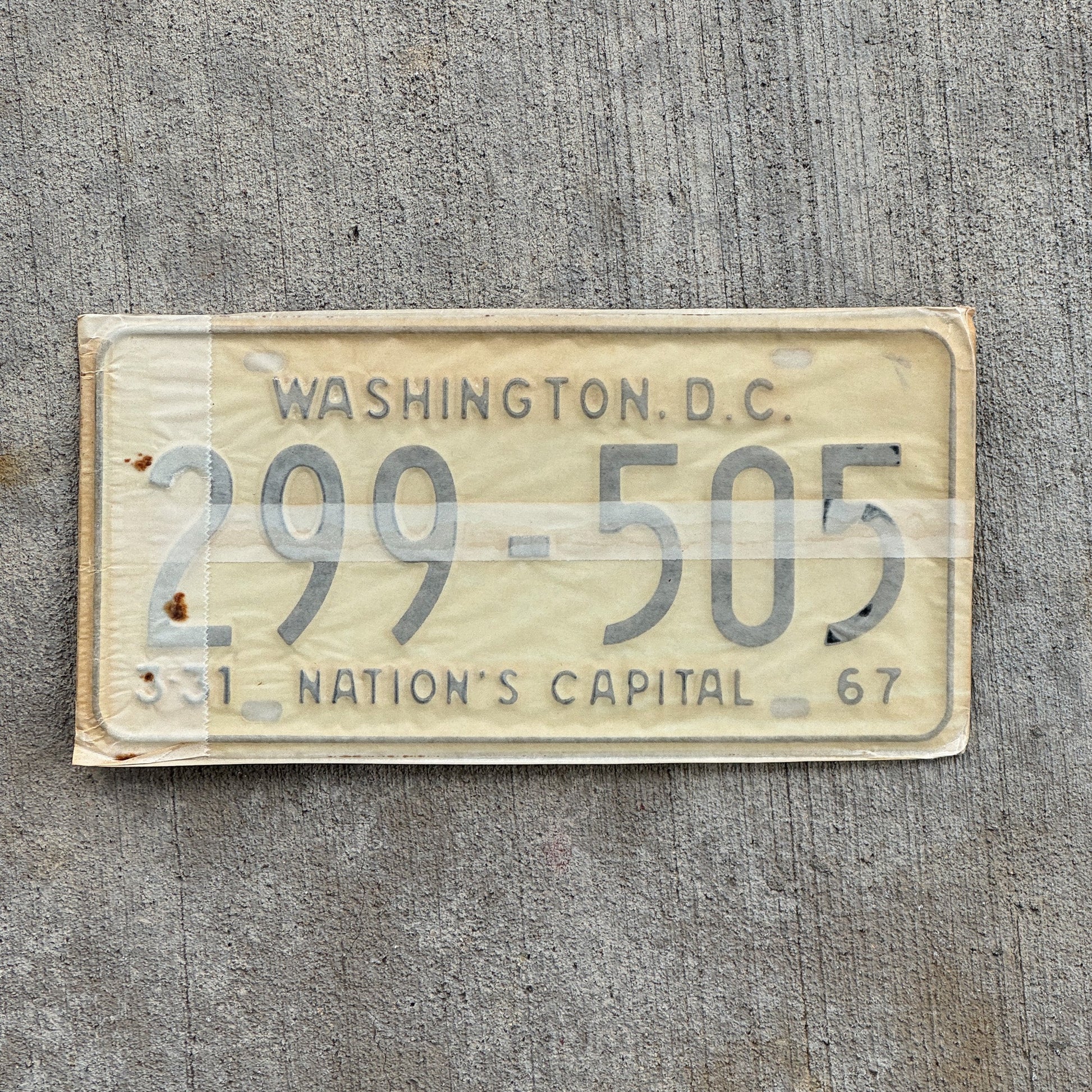 Photo of a 1967 1968 Washington DC License Plate Pair Auto Tag Garage Decor Vintage with Envelope 299 505 with original patina
