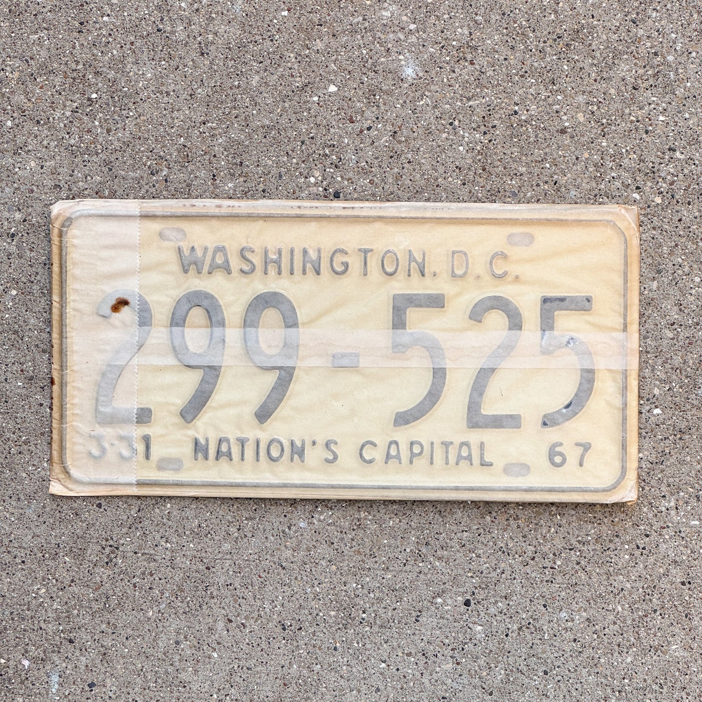 Photo of a 1967 Washington DC License Plate Pair Auto Tag Garage Decor Vintage with Envelope 299 525 with original patina
