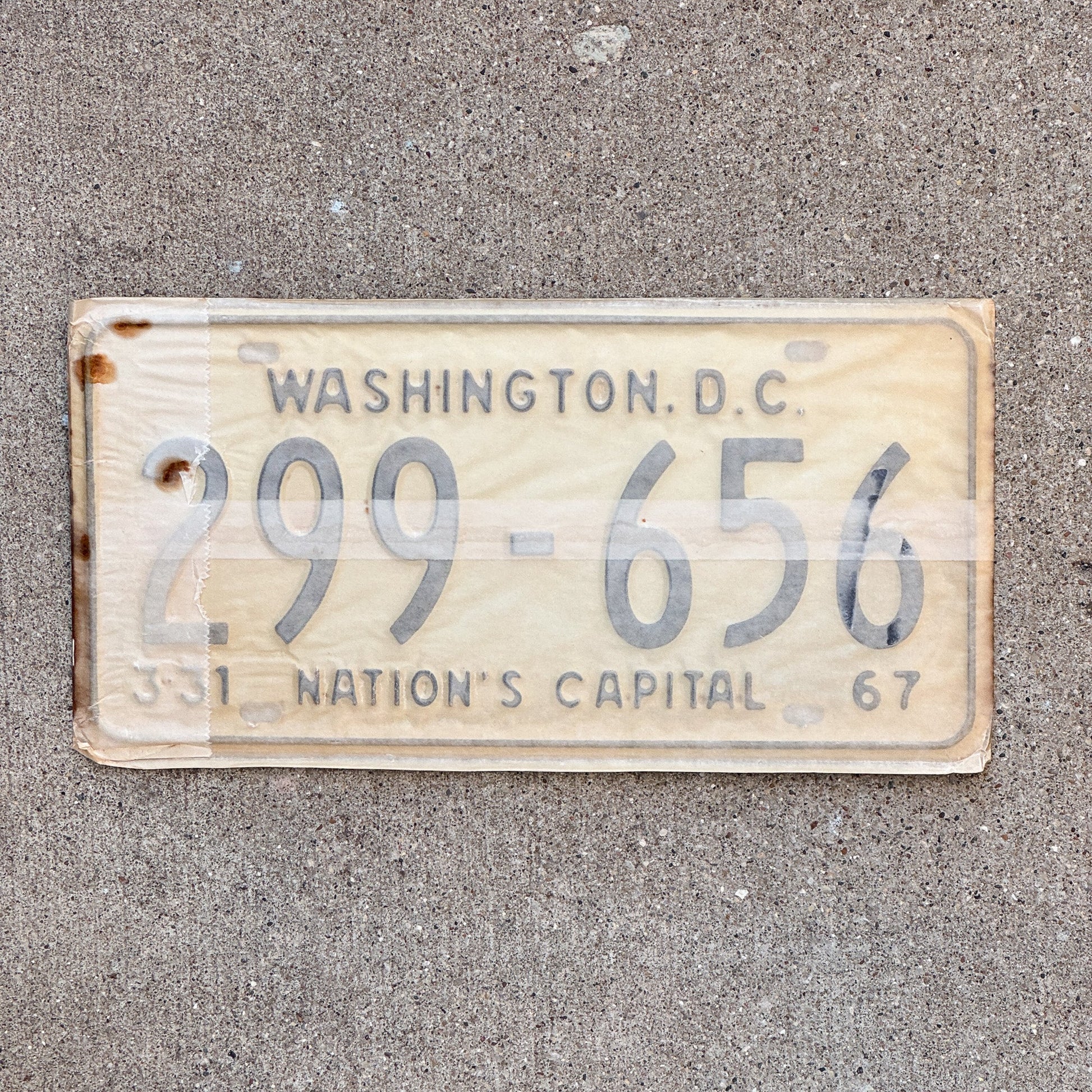 Photo of a 1967 Washington DC License Plate Pair Auto Tag Garage Decor Vintage with Envelope 299 656 with original patina