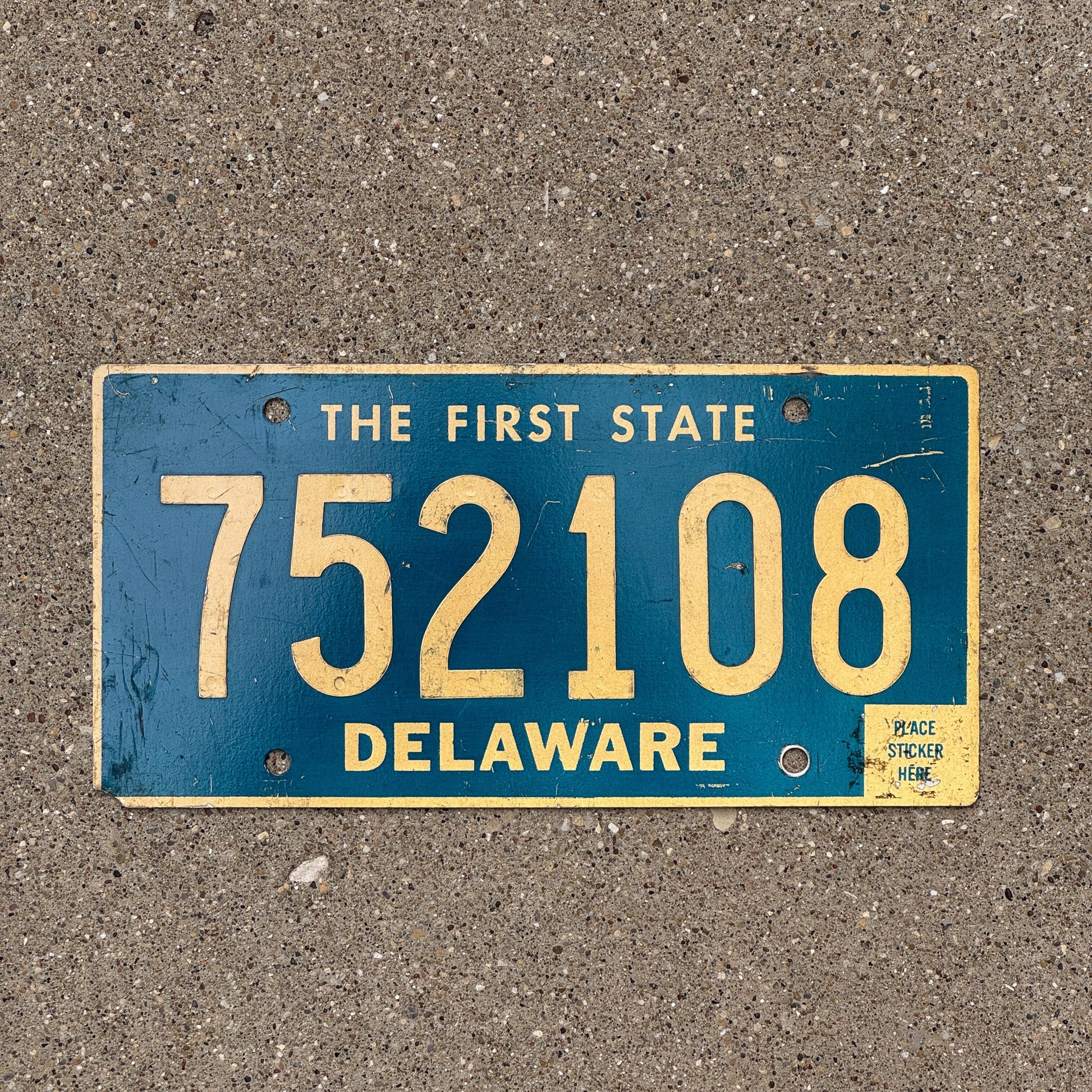 Photo of a 1968 Base Delaware License Plate Auto Tag Garage Decor Vintage 752108