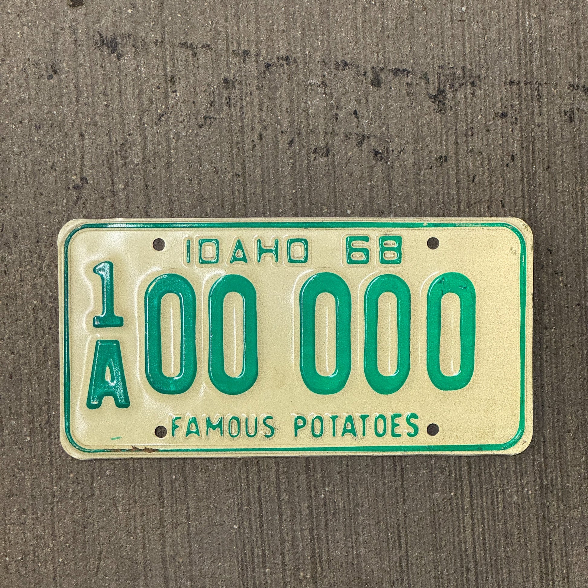 Photo of a 1968 Idaho SAMPLE License Plate Auto Tag Garage Decor Vintage 1A 00 000