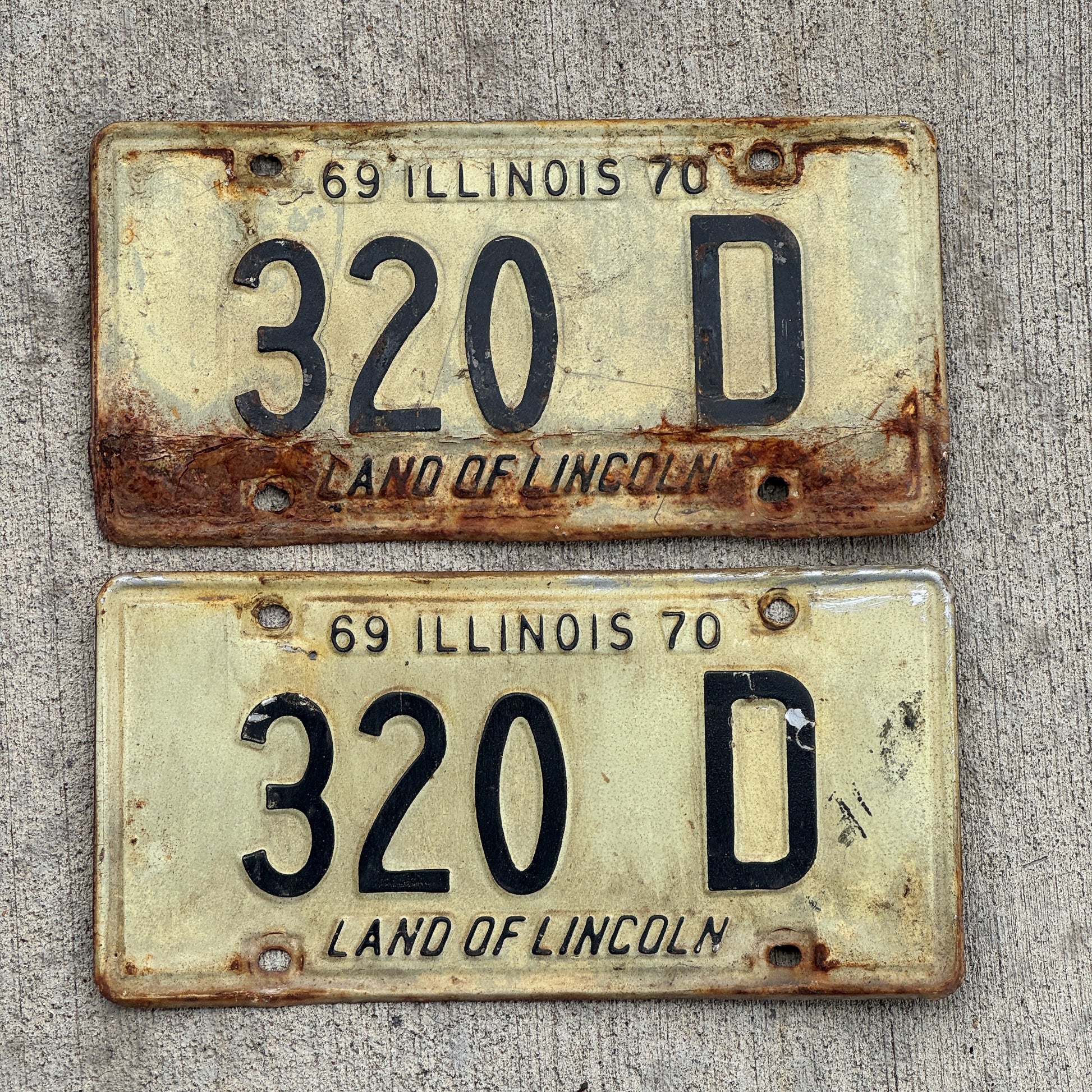Photo of a 1969 1970 Illinois Truck License Plate Pair Auto Tag Garage Decor Vintage 320 D with original patina