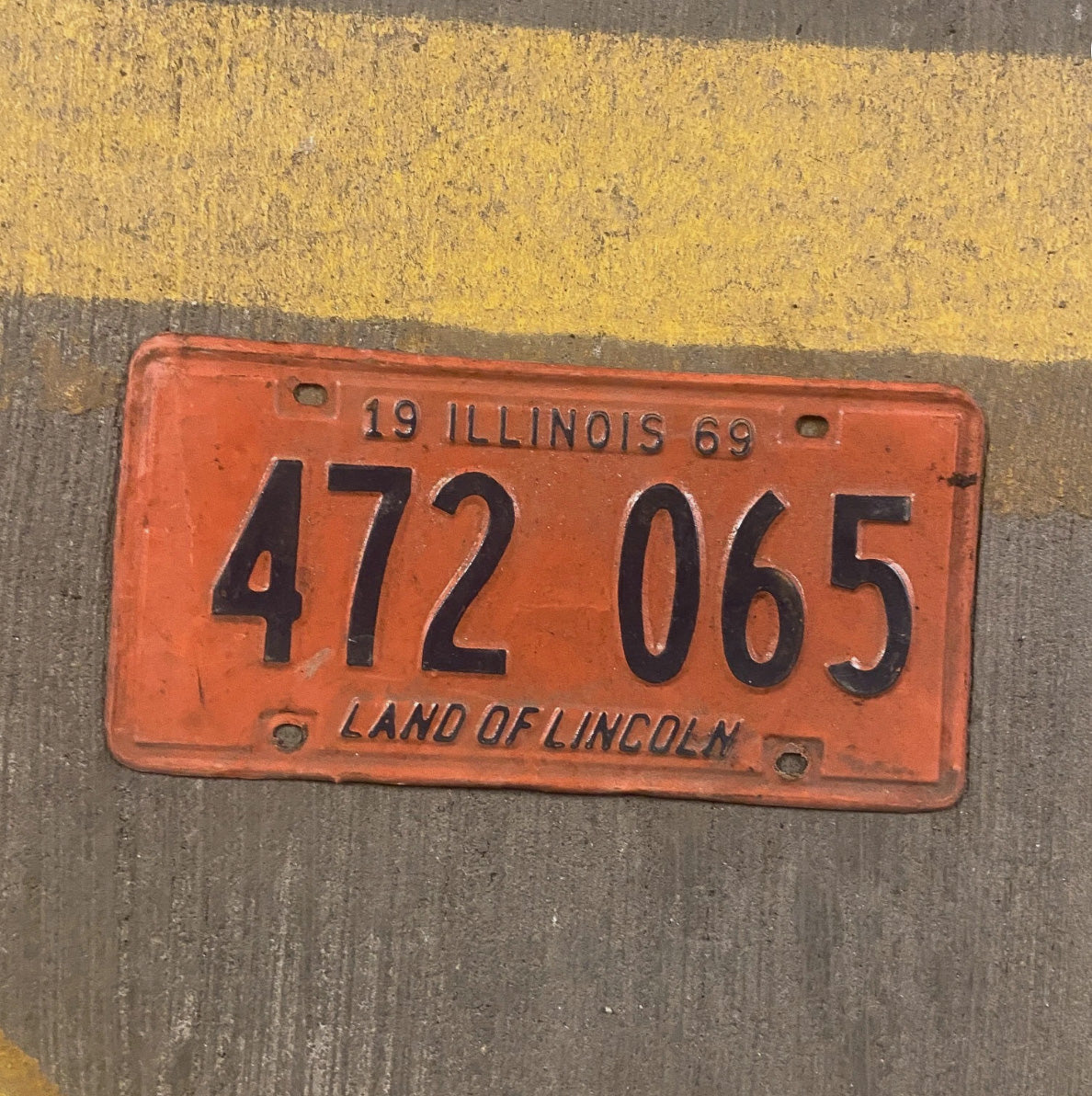 Photo of a 1969 Illinois License Plate Auto Tag Garage Decor Vintage 472 065