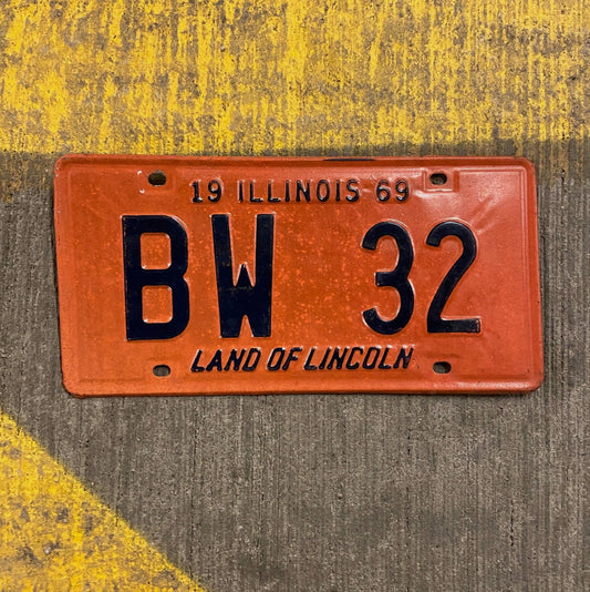 Photo of a 1969 Illinois License Plate Auto Tag Garage Decor Vintage BW 32 with original patina