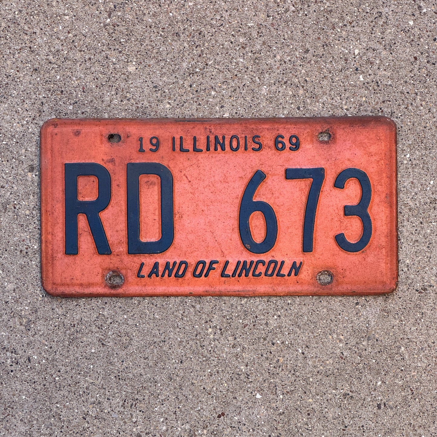 Photo of a 1969 Illinois License Plate Auto Tag Garage Decor Vintage RD 673 with original patina