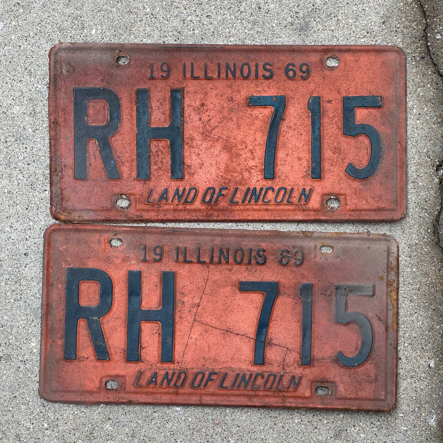 Photo of a 1969 Illinois License Plate Pair Auto Tag Garage Decor Vintage RH 715 with original patina