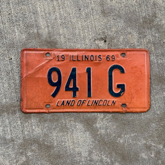 Photo of a 1969 Illinois Truck License Plate Auto Tag Garage Decor Vintage 941 G with original patina